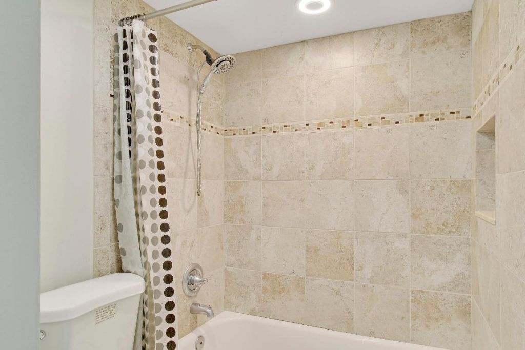 110 N Delaware Boulevard, Unit 9c, Jupiter, FL 33458 Photo