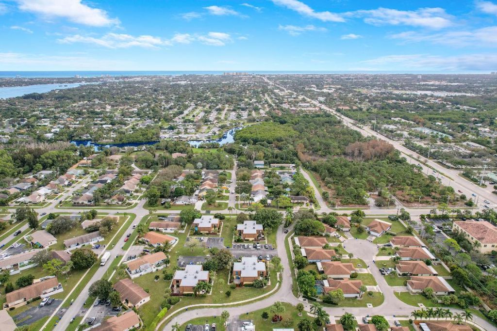 110 N Delaware Boulevard, Unit 9c, Jupiter, FL 33458 Photo