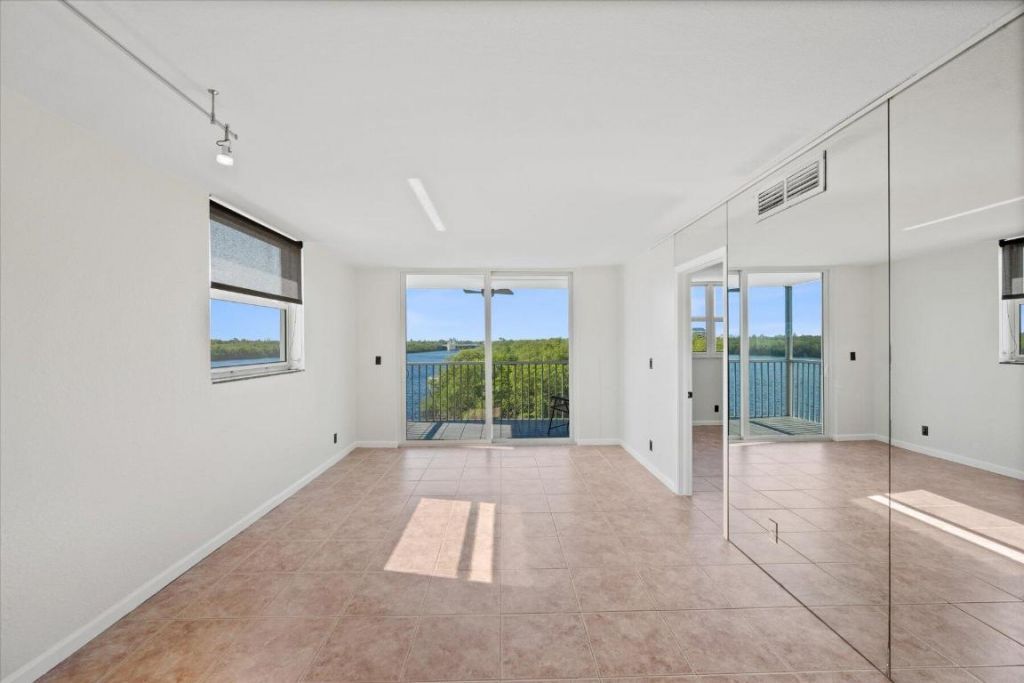 689 NE 6th Court, Unit 4010, Boynton Beach, FL 33435 Photo