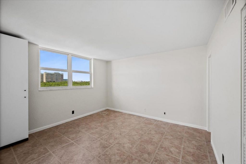 689 NE 6th Court, Unit 4010, Boynton Beach, FL 33435 Photo