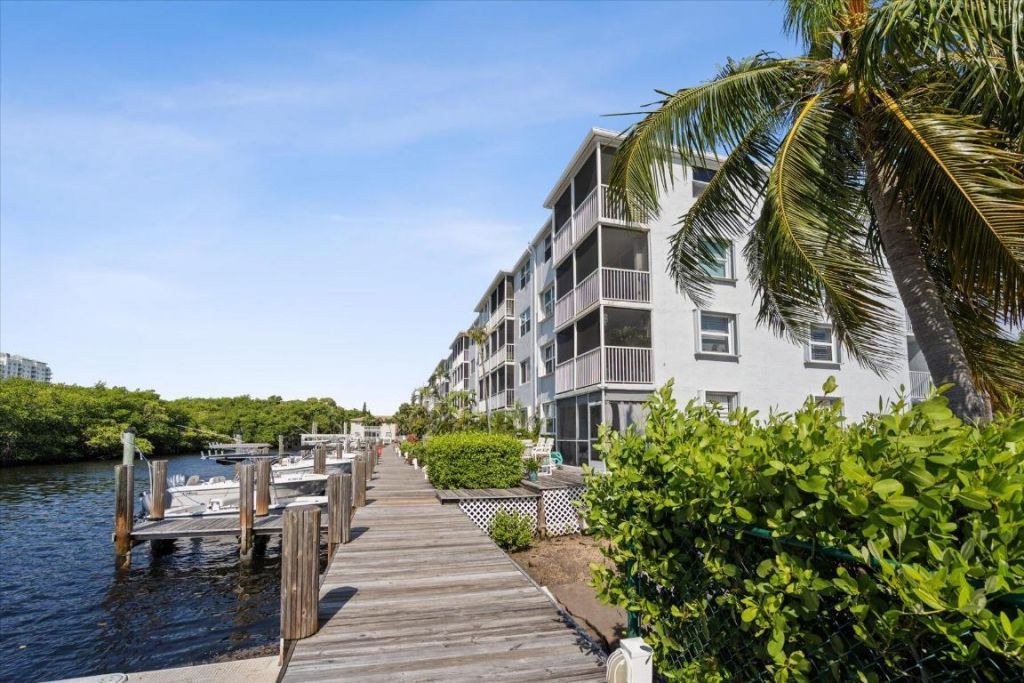 689 NE 6th Court, Unit 4010, Boynton Beach, FL 33435 Photo