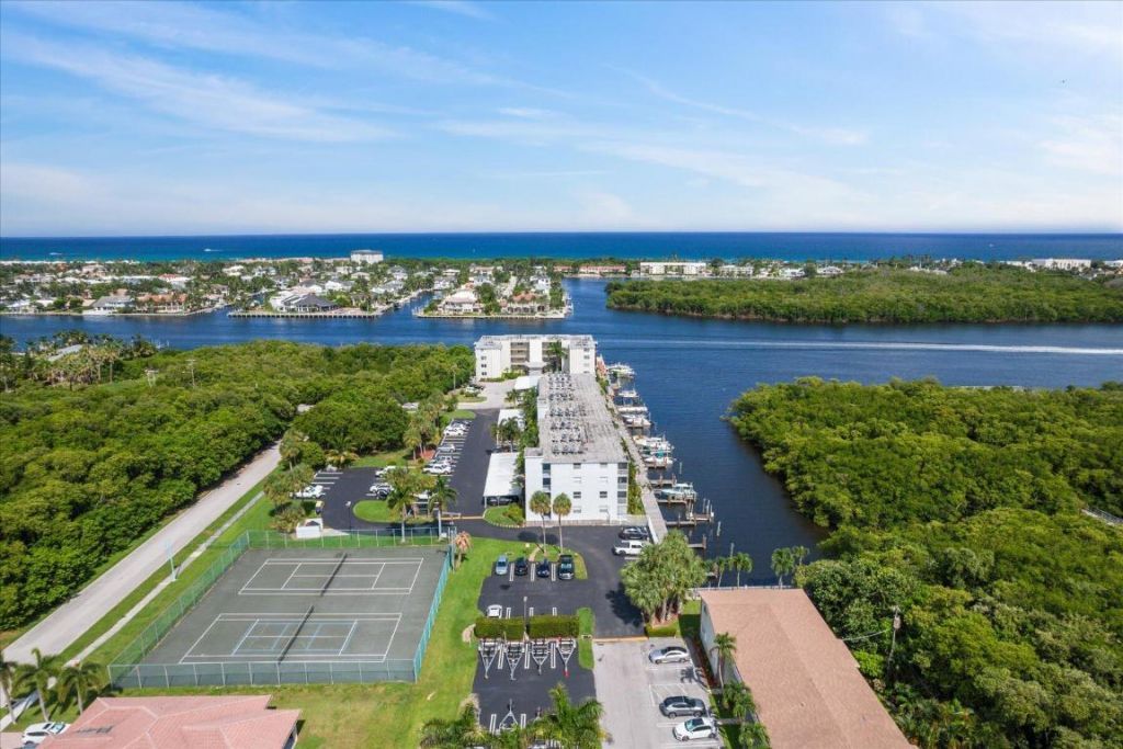 689 NE 6th Court, Unit 4010, Boynton Beach, FL 33435 Photo