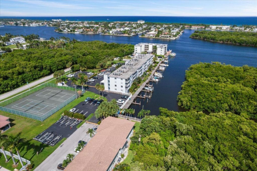689 NE 6th Court, Unit 4010, Boynton Beach, FL 33435 Photo