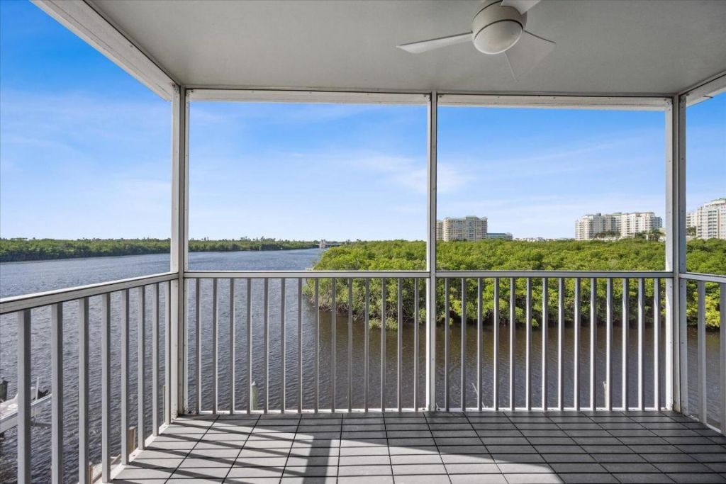 689 NE 6th Court, Unit 4010, Boynton Beach, FL 33435 Photo