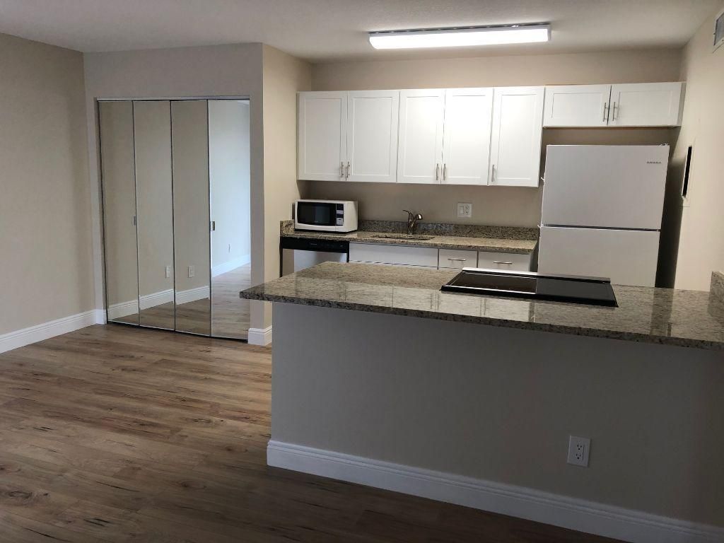 641 Executive Center Drive, Unit P-202, West Palm Beach, FL 33401 Photo