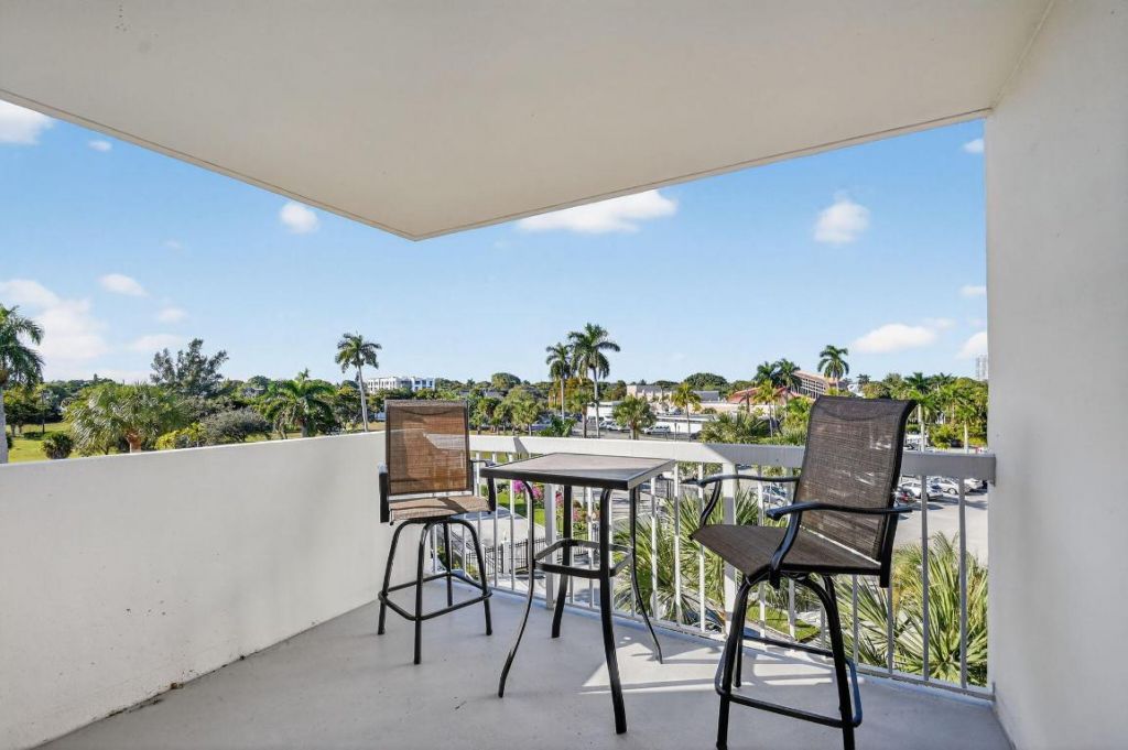 2600 N Flagler Drive, Unit 402, West Palm Beach, FL 33407 Photo