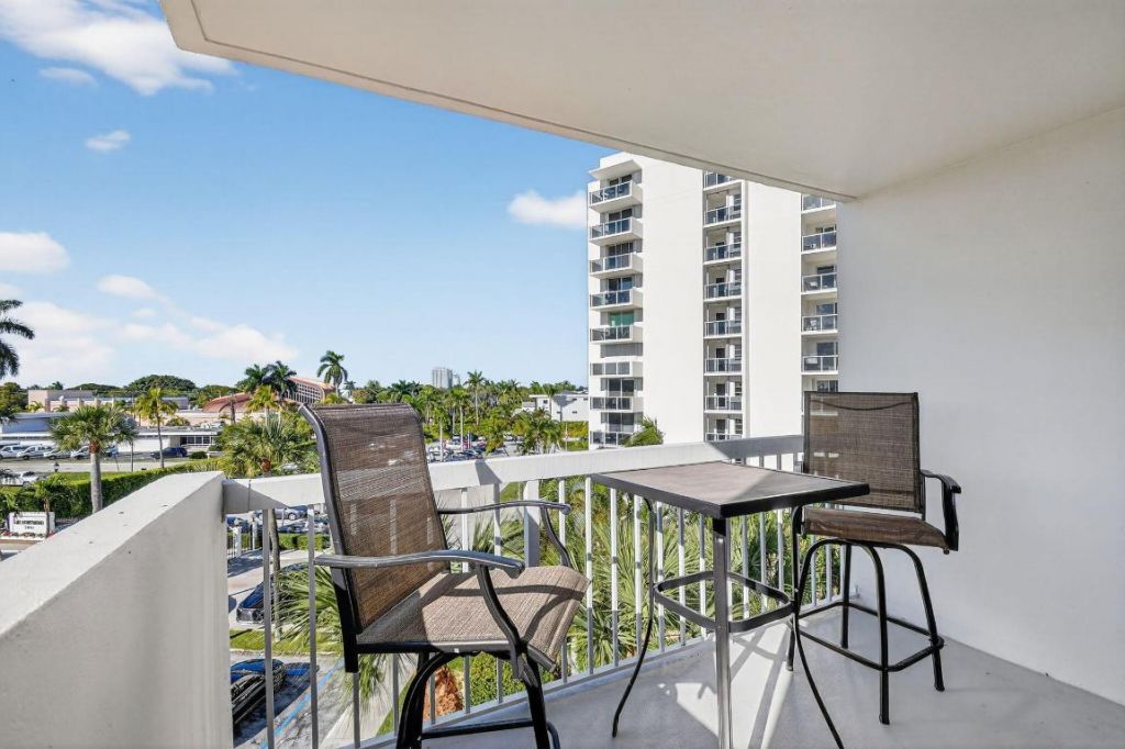 2600 N Flagler Drive, Unit 402, West Palm Beach, FL 33407 Photo
