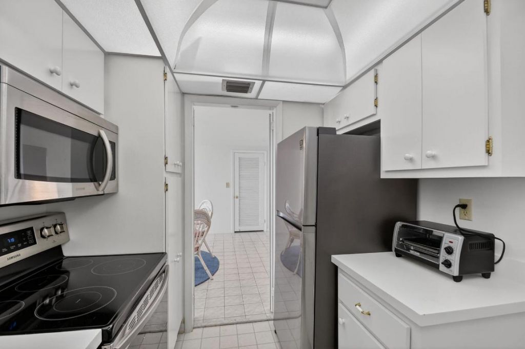 2600 N Flagler Drive, Unit 402, West Palm Beach, FL 33407 Photo