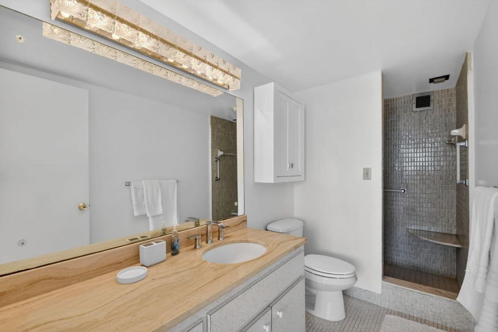 2600 N Flagler Drive, Unit 402, West Palm Beach, FL 33407 Photo