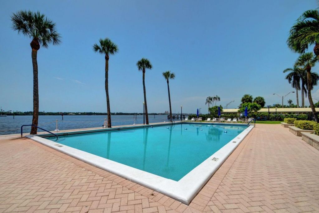2600 N Flagler Drive, Unit 402, West Palm Beach, FL 33407 Photo