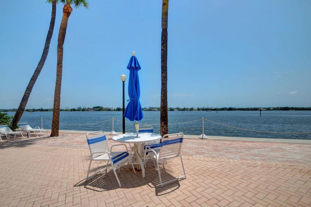 2600 N Flagler Drive, Unit 402, West Palm Beach, FL 33407 Photo