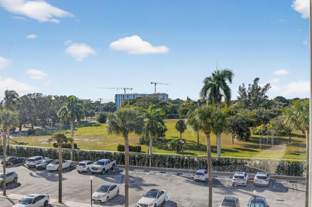 2600 N Flagler Drive, Unit 402, West Palm Beach, FL 33407 Photo