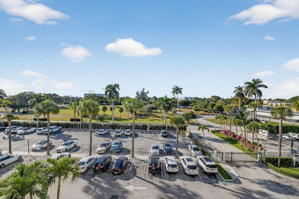 2600 N Flagler Drive, Unit 402, West Palm Beach, FL 33407 Photo