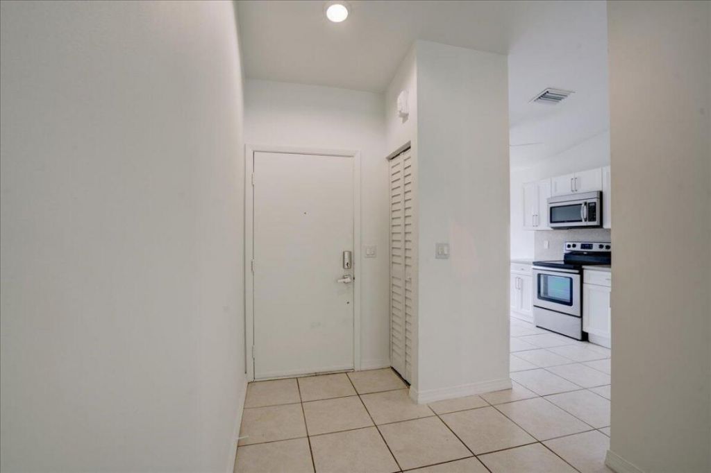 3 Fawlkland Circle, Boynton Beach, FL 33426 Photo