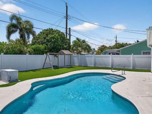 516 E Whitney Drive, Jupiter, FL 33458