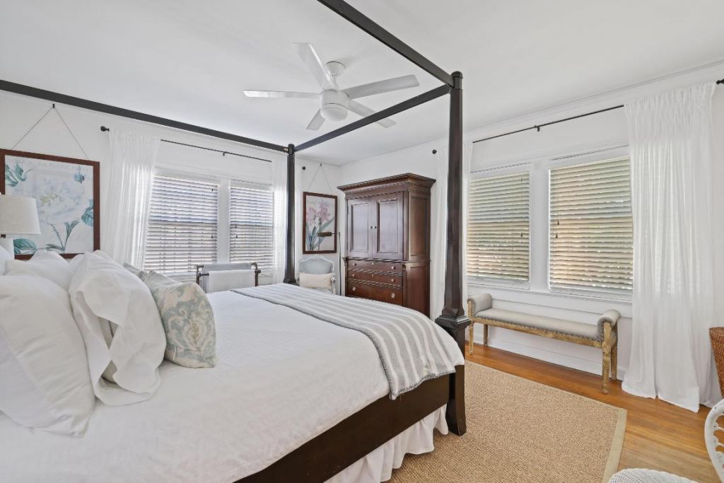 325 Greymon Drive, West Palm Beach, FL 33405 Photo