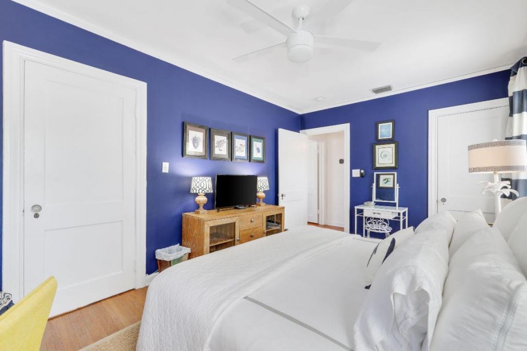 325 Greymon Drive, West Palm Beach, FL 33405 Photo