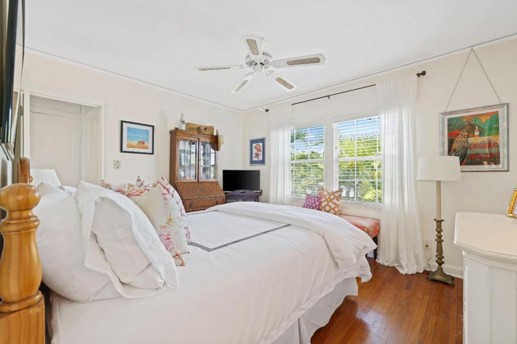 325 Greymon Drive, West Palm Beach, FL 33405 Photo