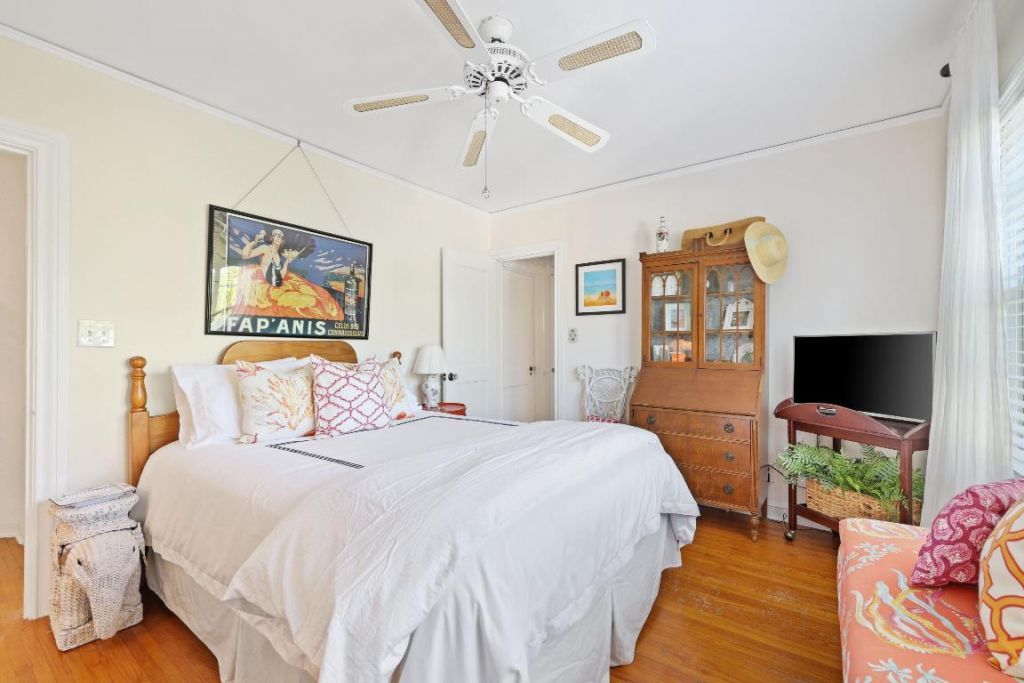 325 Greymon Drive, West Palm Beach, FL 33405 Photo