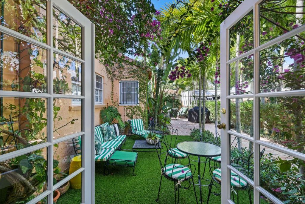 325 Greymon Drive, West Palm Beach, FL 33405 Photo