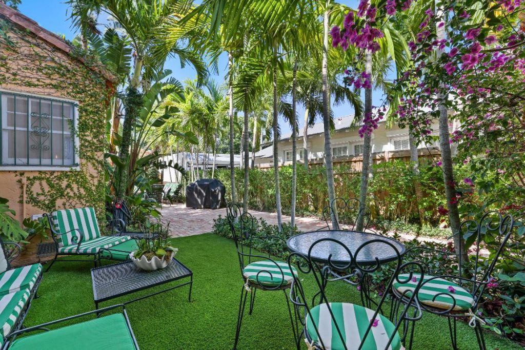 325 Greymon Drive, West Palm Beach, FL 33405 Photo