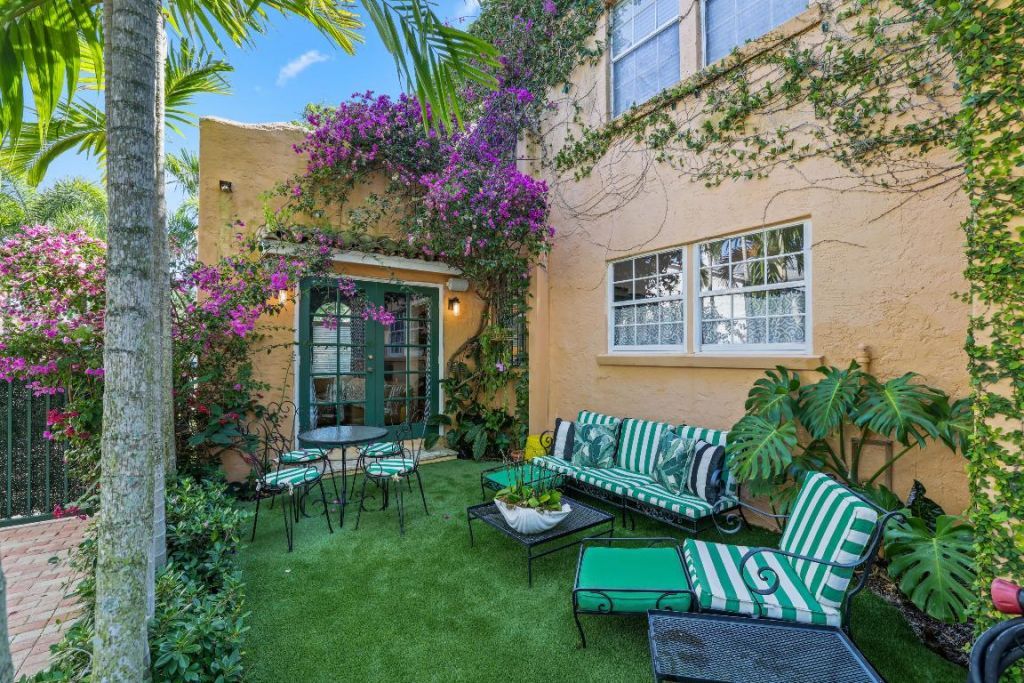 325 Greymon Drive, West Palm Beach, FL 33405 Photo