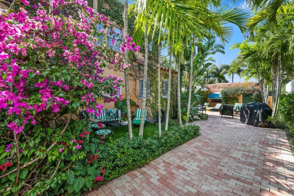 325 Greymon Drive, West Palm Beach, FL 33405 Photo