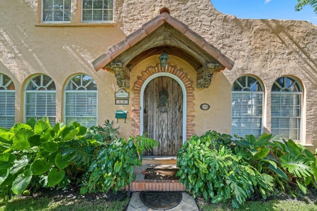 325 Greymon Drive, West Palm Beach, FL 33405 Photo