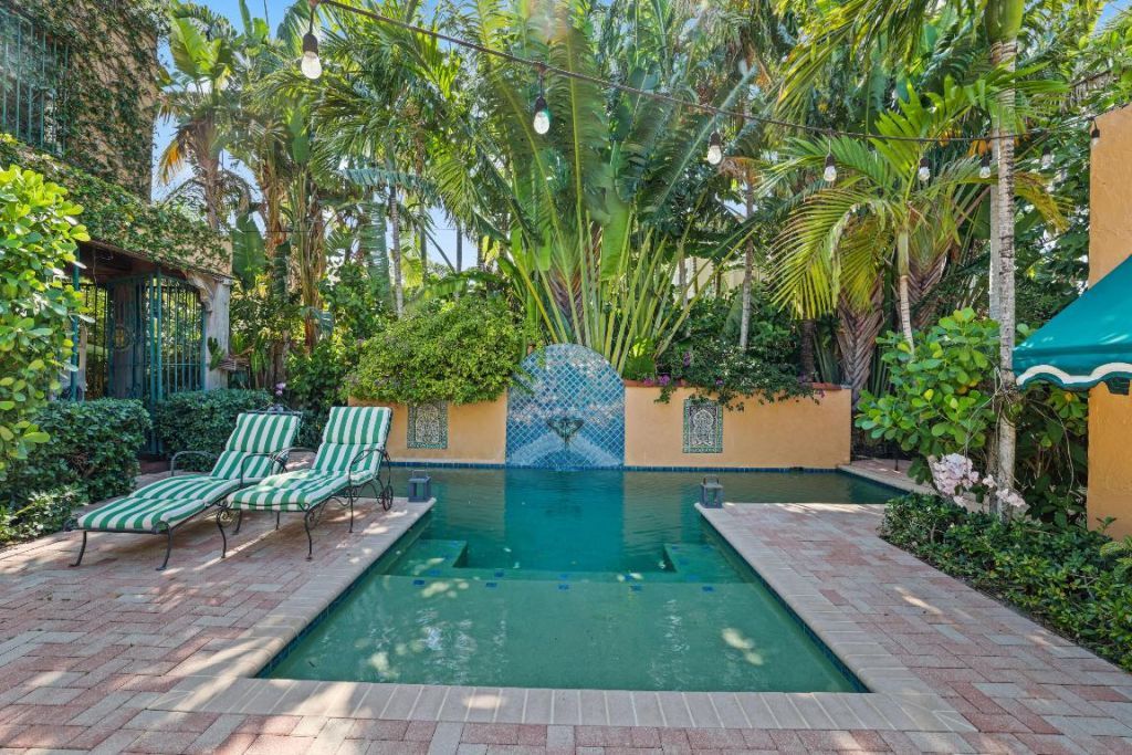 325 Greymon Drive, West Palm Beach, FL 33405 Photo