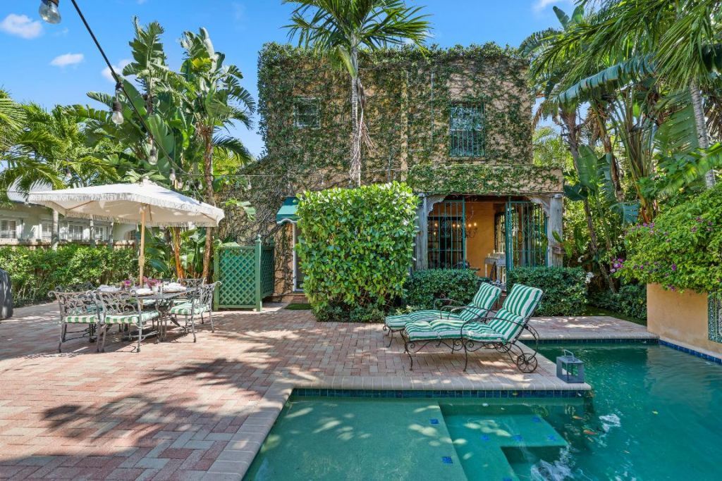 325 Greymon Drive, West Palm Beach, FL 33405 Photo