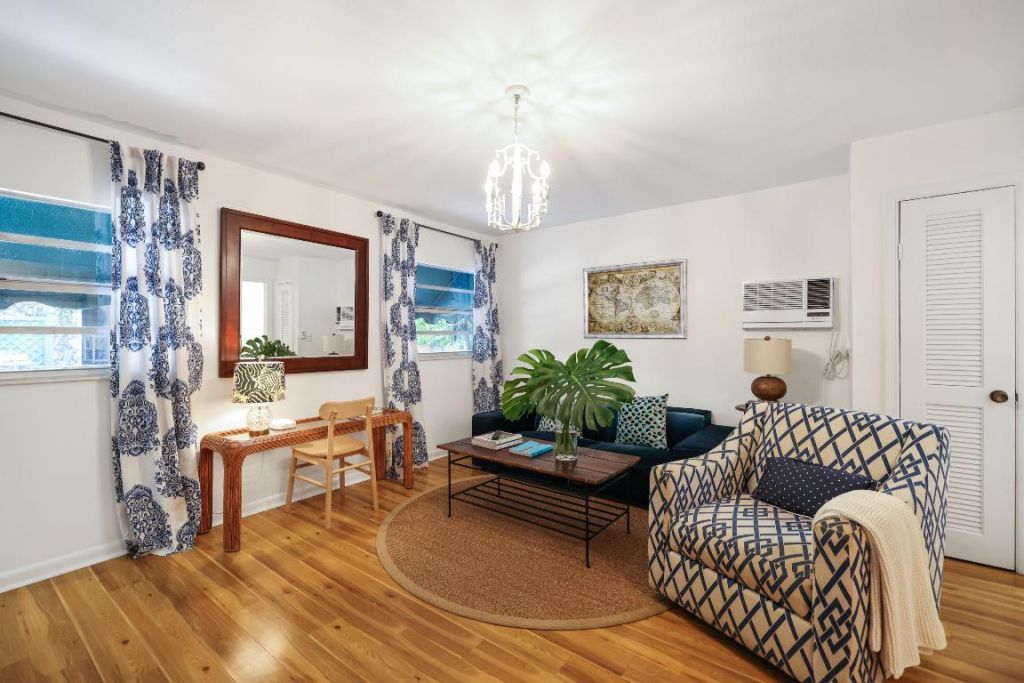 325 Greymon Drive, West Palm Beach, FL 33405 Photo