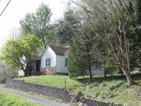 1349 Point Mountain Road, Webster Springs, WV 26288