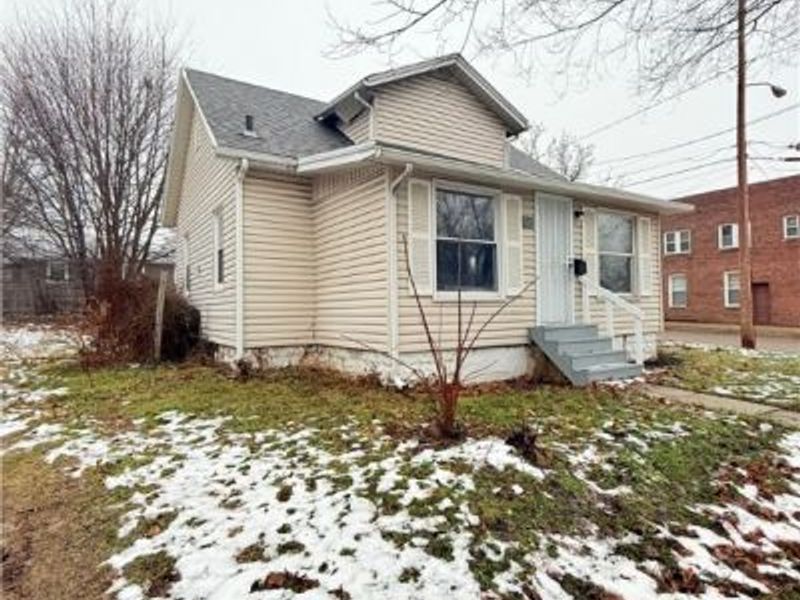 920 Clement Street, Akron, OH 44306 Photo 3