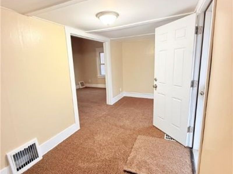 920 Clement Street, Akron, OH 44306 Photo 6