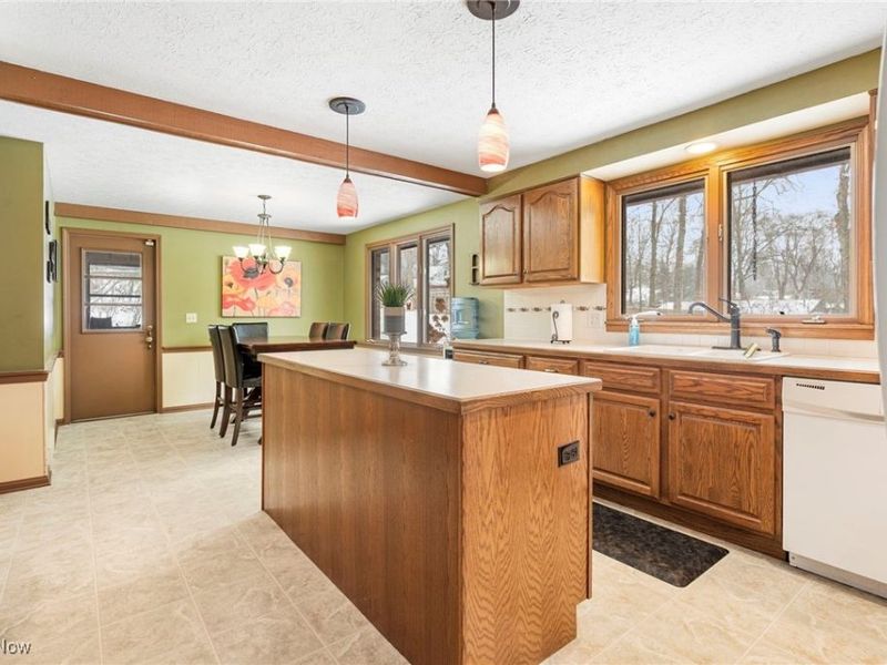 2304 Bur Oak Street NE, Canton, OH 44705 Photo 19