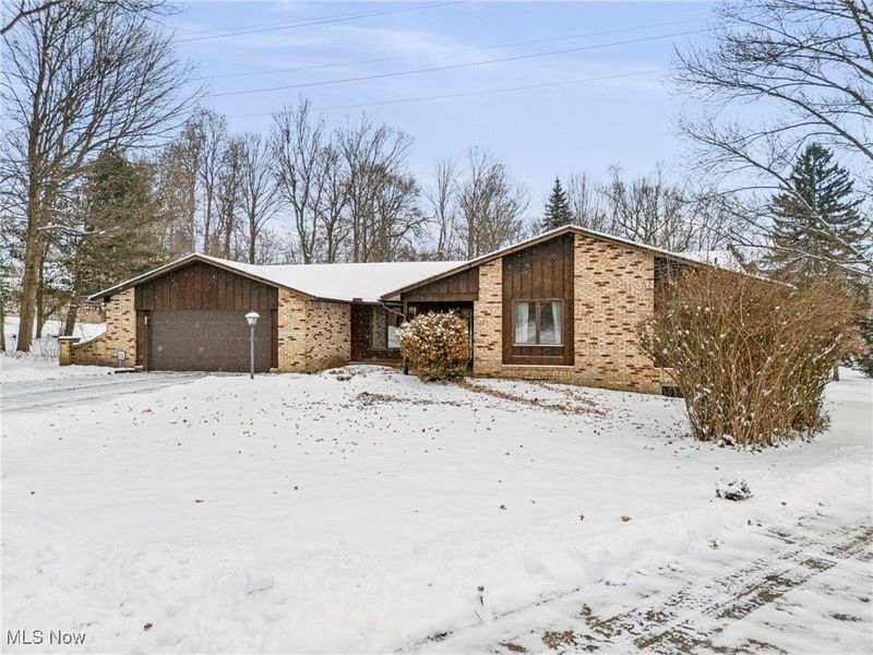 2304 Bur Oak Street NE, Canton, OH 44705 Photo 3