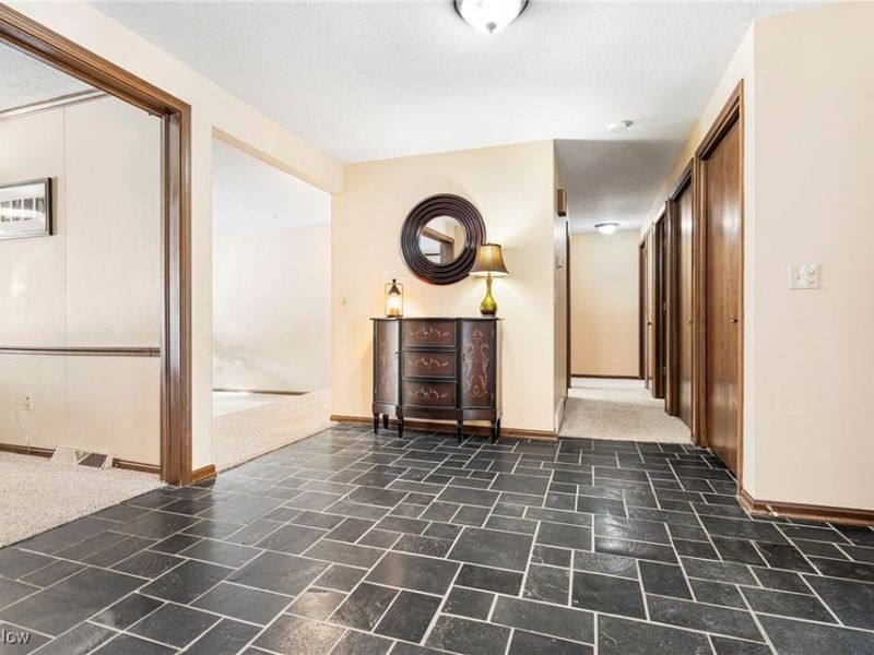 2304 Bur Oak Street NE, Canton, OH 44705 Photo 7