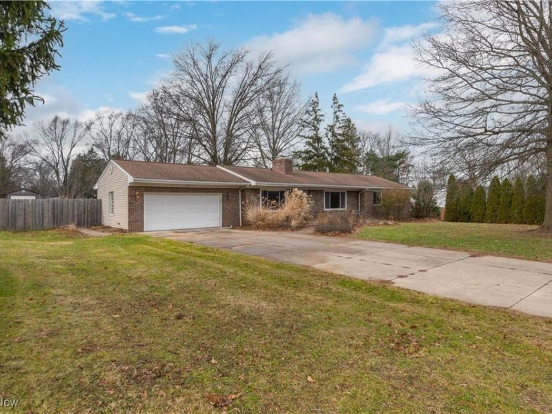 15420 Colebright Drive, Strongsville, OH 44136 Photo 2