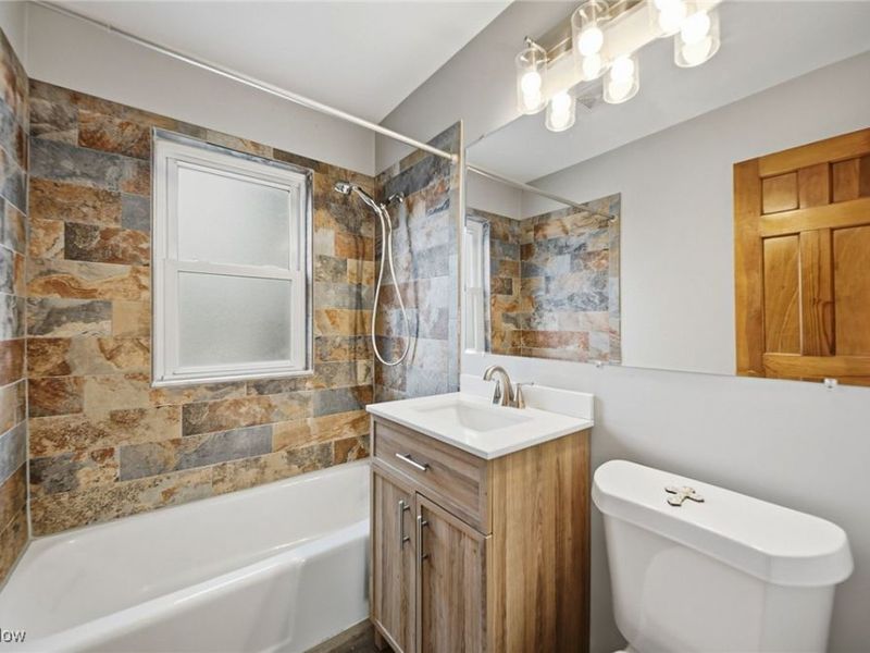 18811 Waterbury Avenue, Maple Heights, OH 44137 Photo 11