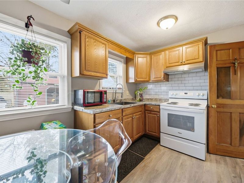 18811 Waterbury Avenue, Maple Heights, OH 44137 Photo 14