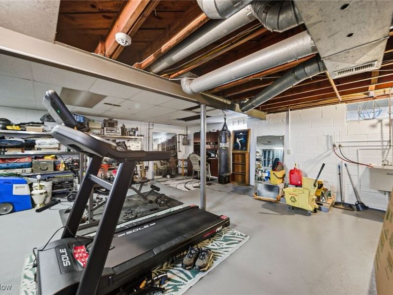 18811 Waterbury Avenue, Maple Heights, OH 44137 Photo 28