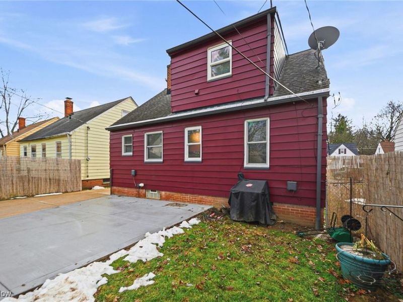 18811 Waterbury Avenue, Maple Heights, OH 44137 Photo 32