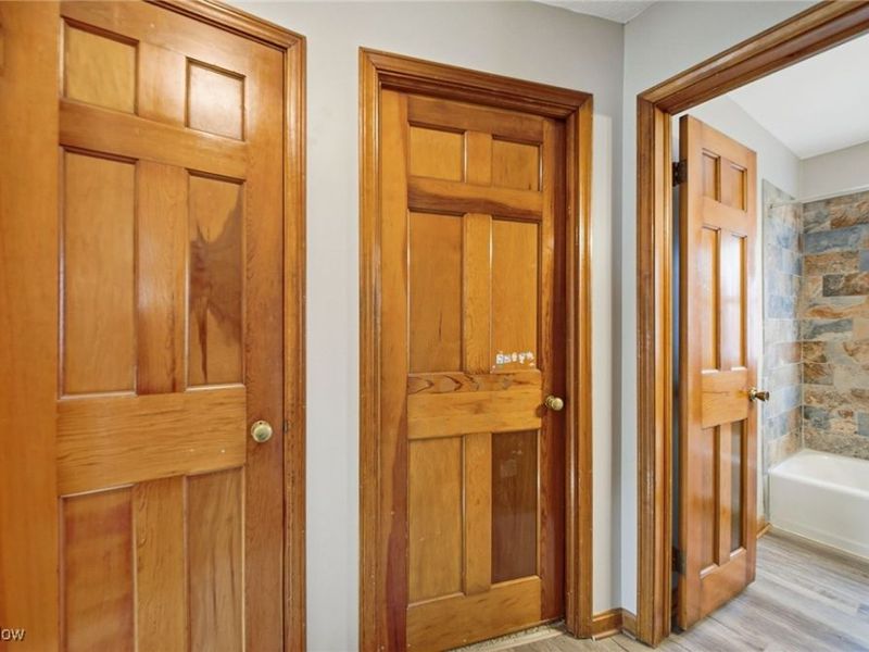 18811 Waterbury Avenue, Maple Heights, OH 44137 Photo 9