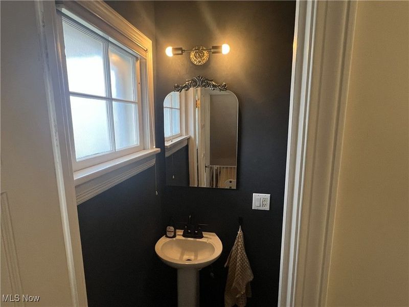 2399 Edgerton Road, Cleveland, OH 44118 Photo 15