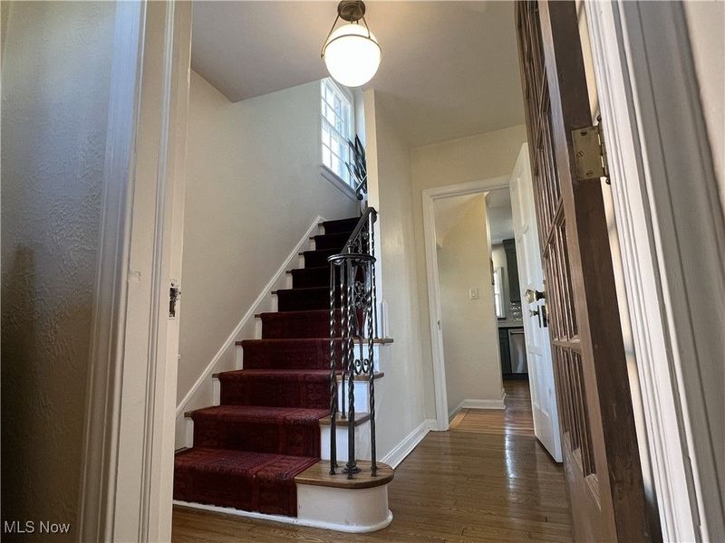 2399 Edgerton Road, Cleveland, OH 44118 Photo 16