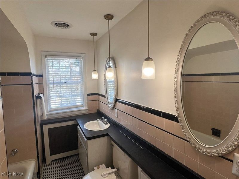 2399 Edgerton Road, Cleveland, OH 44118 Photo 27