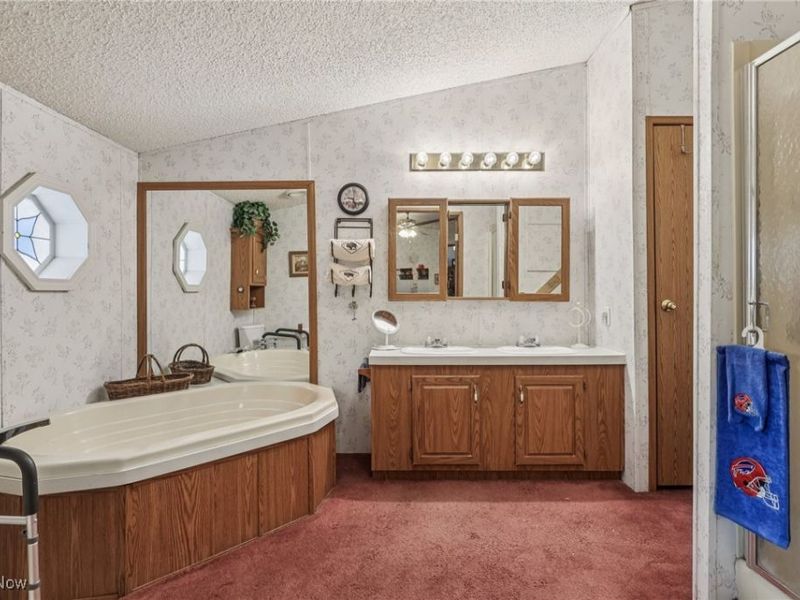 1 Fiddlesticks, Olmsted Township, OH 44138 Photo 24