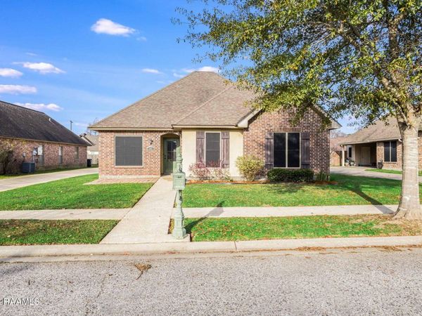 305 Valley View Street, New Iberia, LA 70563