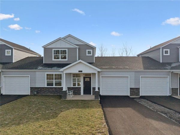 2213 Lebanon Dr, Mckeesport, PA 15135