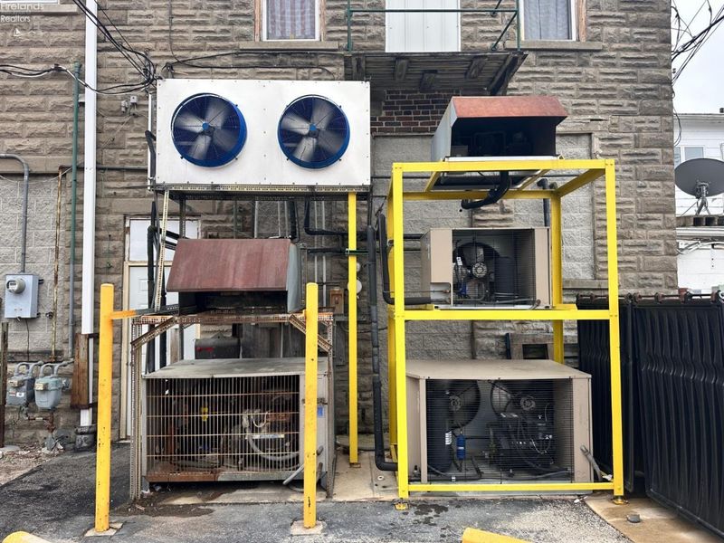 104 W Madison Street, Gibsonburg, OH 43431 Photo 40